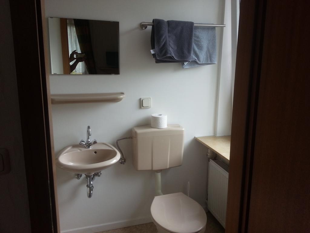 Hotel Deutsches Haus Francop Гамбург Номер фото